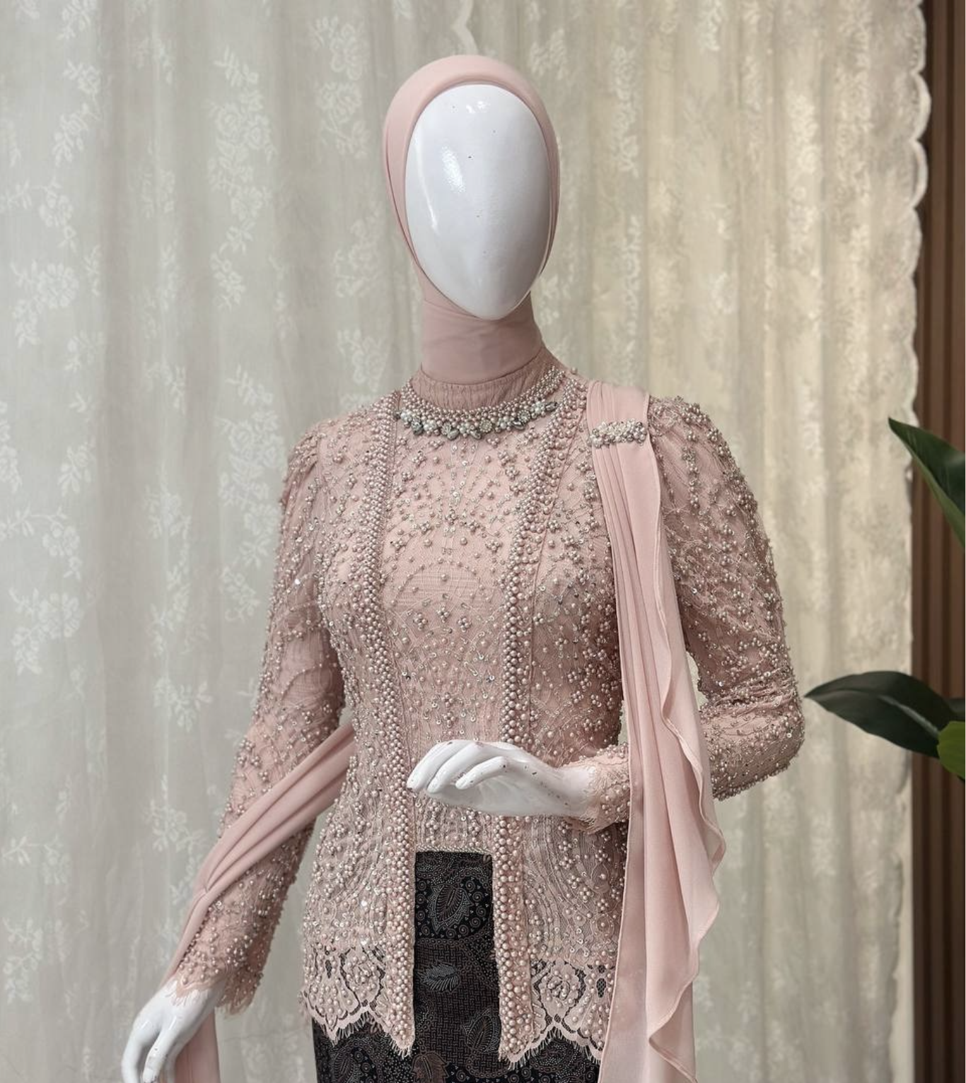 Edita Blush Pink